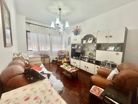 T2 com vista panorâmica – conforto e altitude no alto seixalinho - barreiro