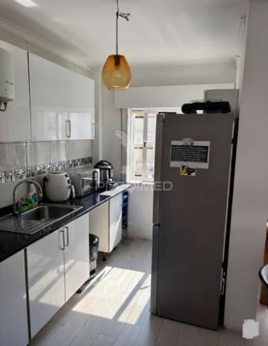Apartamento t3 em linda-a-velha