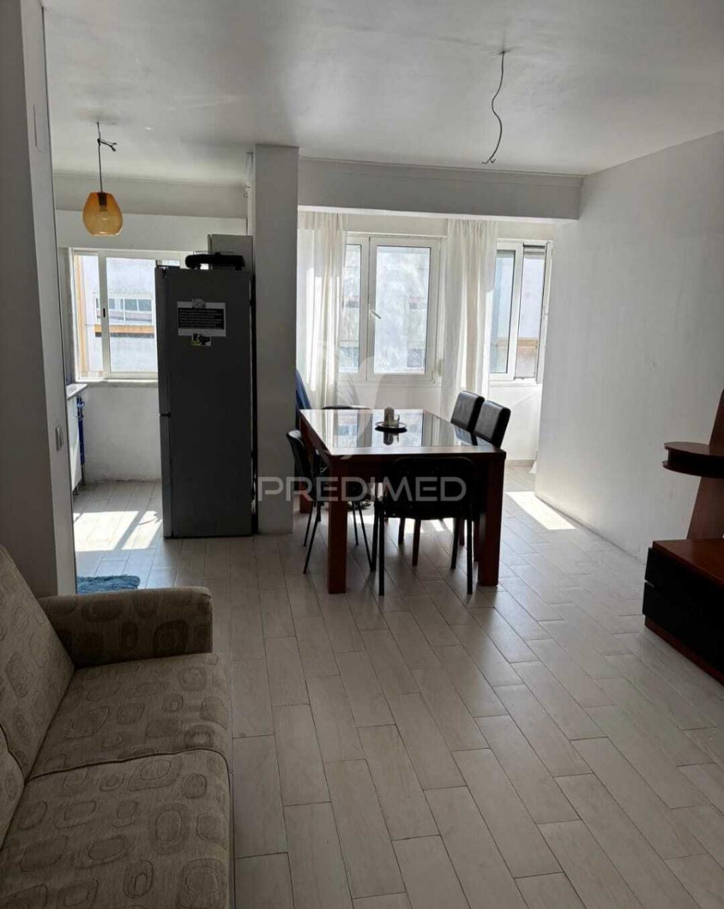 Apartamento t3 em linda-a-velha