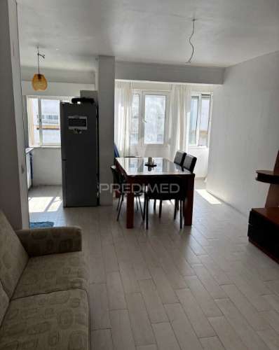 Apartamento t3 em linda-a-velha