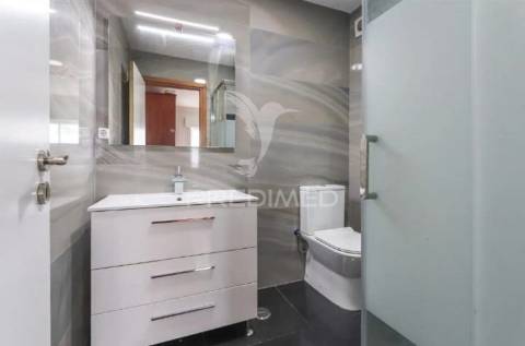 Apartamento t3 em linda-a-velha