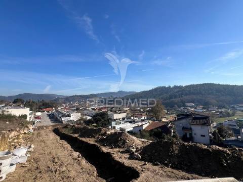Loteamento com lotes de terreno para moradias individuais e geminadas, moreira de cónegos, guimarães