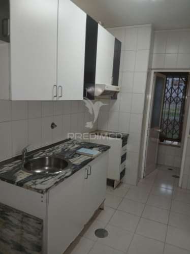 ? apartamento t2 para remodelação – centro de ermesinde