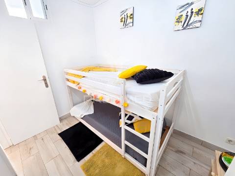 Apartamento renovado, piscina, 200 metros da praia da rocha