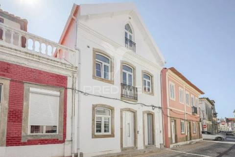Prédio remodelado no centro histórico de ílhavo