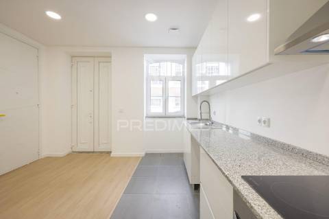 Prédio remodelado no centro histórico de ílhavo