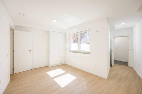 Prédio remodelado no centro histórico de ílhavo