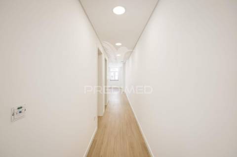 Prédio remodelado no centro histórico de ílhavo