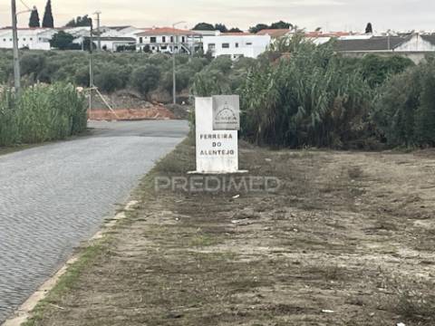 Espaço comercial e armazém em ferreira do alentejo