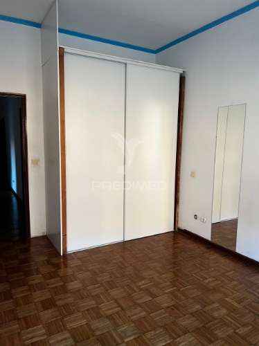 T3 com terraço e garagem em baguim do monte