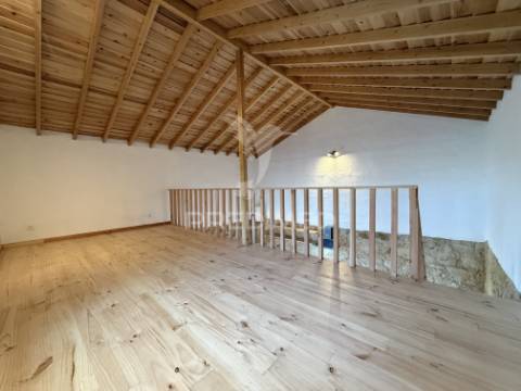 Moradia t3 nova de estilo rústico-contemporâneo com anexo, piscina e espaço exterior