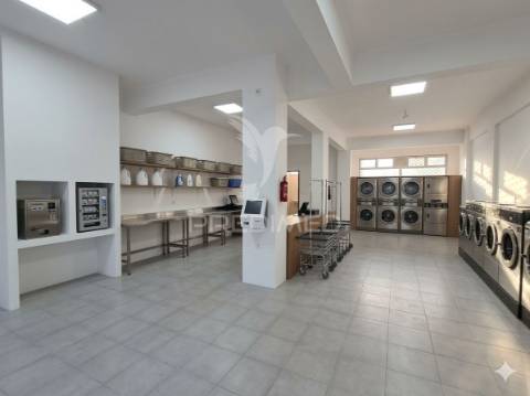 Loja para arrendamento, urbanização da anta – agualva-cacém