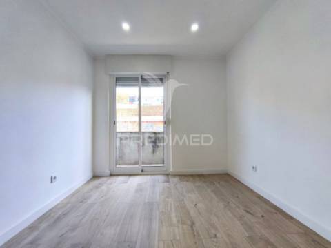 Apartamento t4 | damaia de cima | amadora