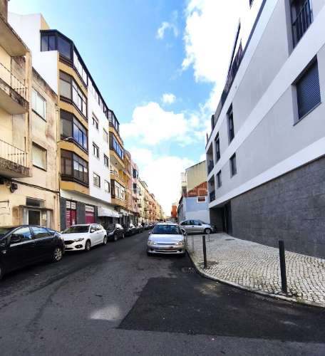 Apartamento t3 | remodelado | queluz | sintra