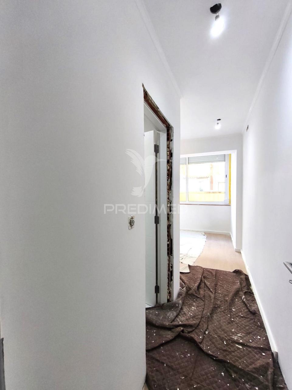 Apartamento t3 | remodelado | queluz | sintra