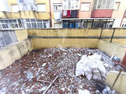 Apartamento t3 | remodelado | queluz | sintra