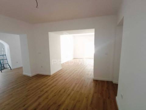 Apartamento t2 totalmente remodelado – centro da cidade