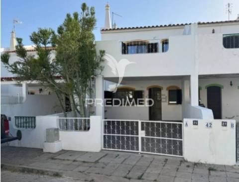 Moradia geminada t3 ?  castro marim altura