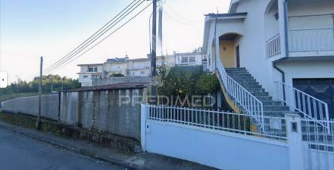 Terreno urbano para construção em lomar – braga?