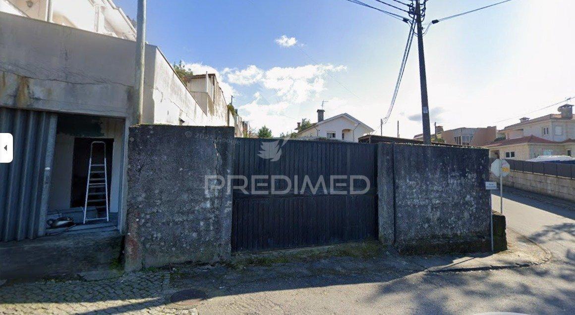 Terreno urbano para construção em lomar – braga?