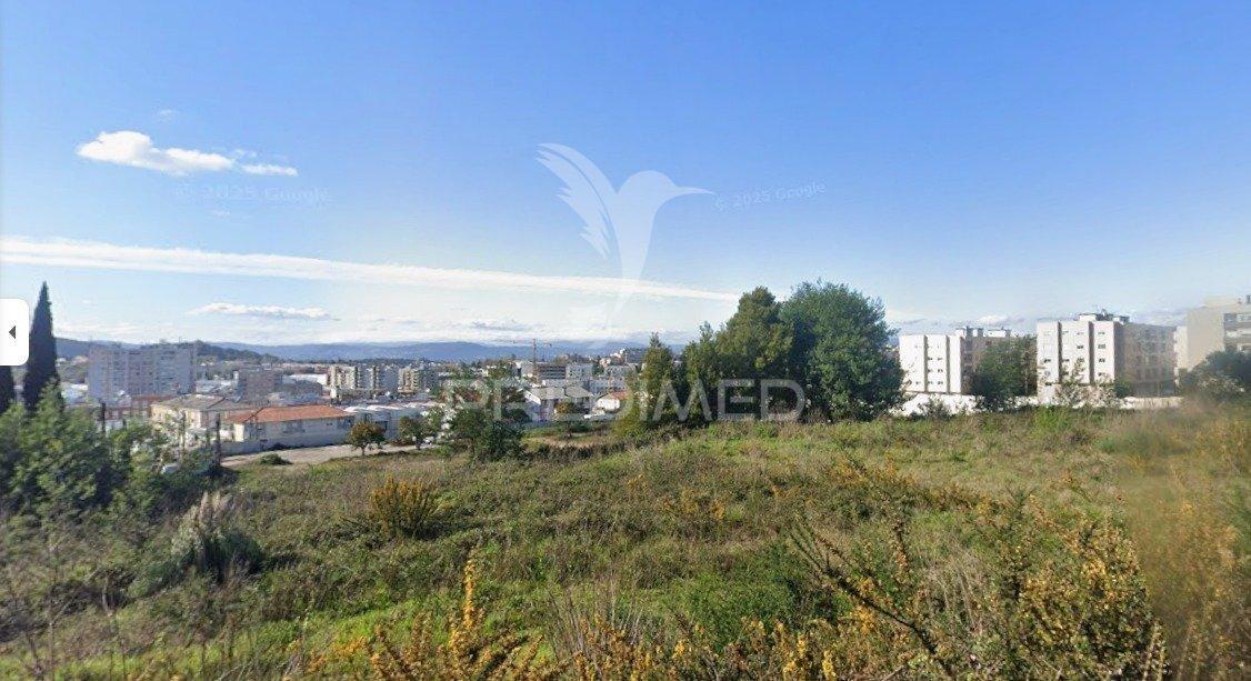 Terreno urbano para construção em lomar – braga?