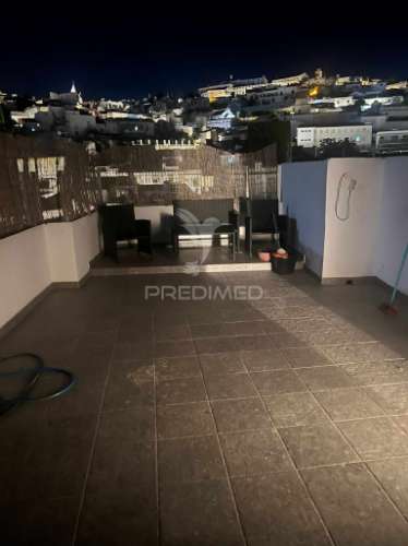 T2 - prédio no centro histório- elvas-terraço
