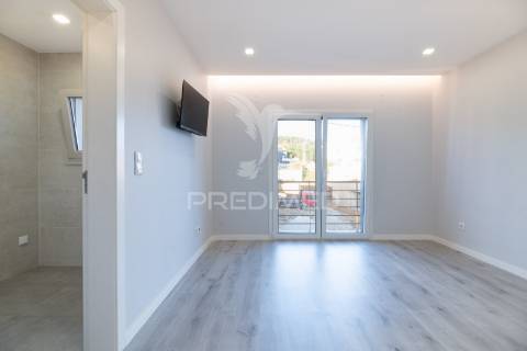 Moradia t5 moderna com piscina – são joão dos montes