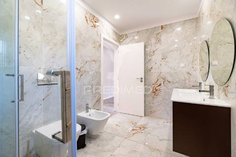 Moradia t5 moderna com piscina – são joão dos montes