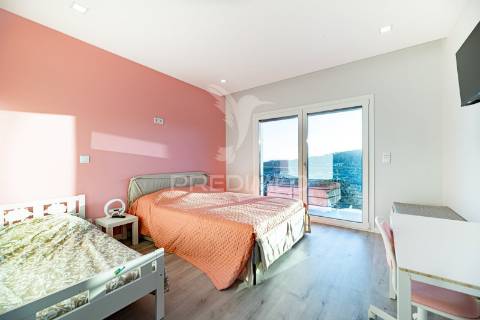 Moradia t5 moderna com piscina – são joão dos montes