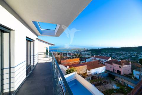 Moradia t5 moderna com piscina – são joão dos montes