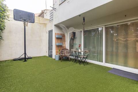 Moradia bi-familiar t4 + t2 - remodelada