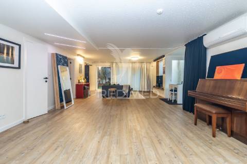 Moradia bi-familiar t4 + t2 - remodelada