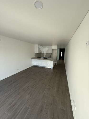 Moradia t2 contemporânea às portas de torres vedras