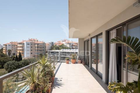 último andar com vista mar a 2 minutos da praia | condomínio exclusivo