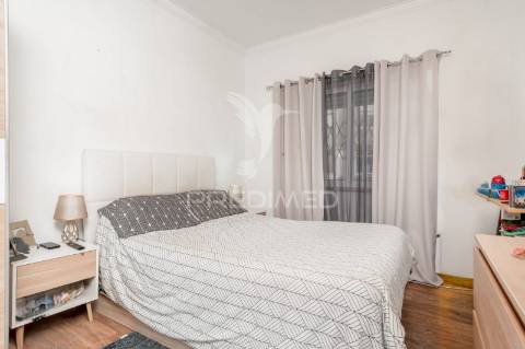 T3 com terraço amora-seixal