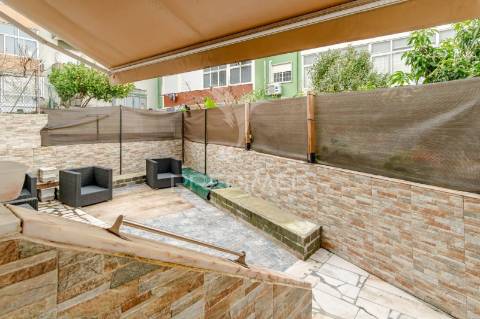 T3 com terraço amora-seixal