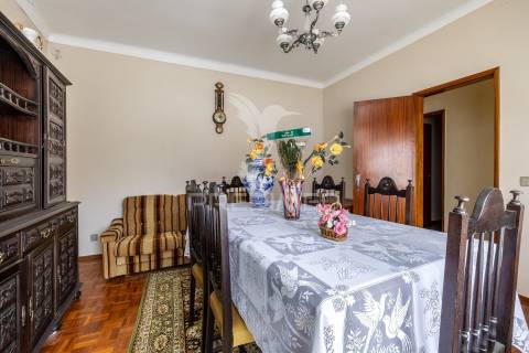 Moradia bi-familiar t5 à venda | aljubarrota – alcobaça