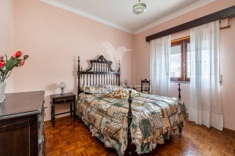 Moradia bi-familiar t5 à venda | aljubarrota – alcobaça