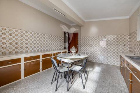 Moradia bi-familiar t5 à venda | aljubarrota – alcobaça