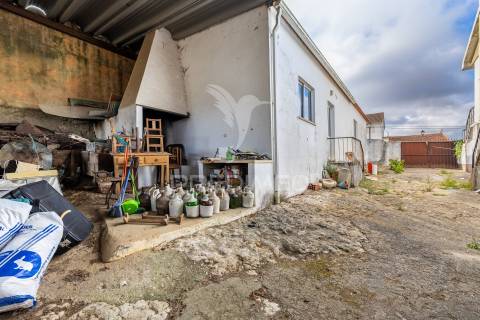 Moradia bi-familiar t5 à venda | aljubarrota – alcobaça