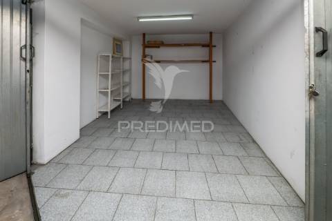 Apartamento t3 para venda na rua dos congregados.