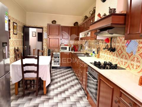 Apartamento t3 com vista mar