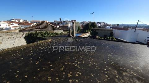 Moradia no centro da aldeia de são marcos da serra, algarve
