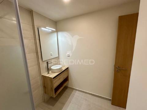 Duplex t4 a estrear com terraço em queluz de baixo, oeiras