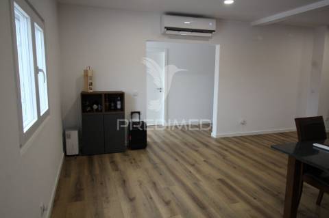 Moradia térrea t3 com piscina exterior