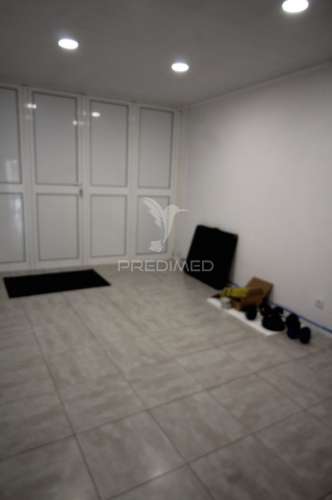 Moradia térrea t3 com piscina exterior