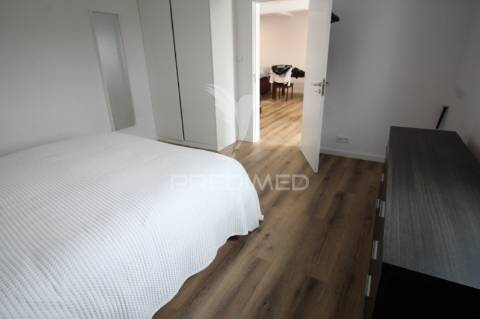 Moradia térrea t3 com piscina exterior