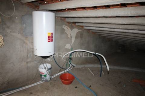 Moradia térrea t3 com piscina exterior