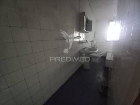 Prédio em alcantara - lisboa