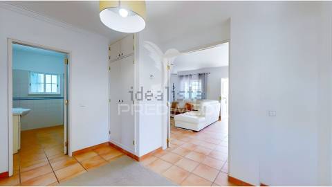 Moradia t4 isolada com piscina